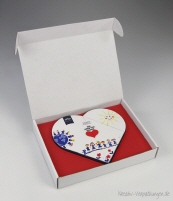 Produkt-Klappdeckelbox 10 mit Kartoneinlage Herz groß in rot