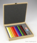 Holzkassette mit Farbstiften