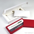 Klappdeckelbox 212-05 wei&szlig; mit Kartoneinlage und Schiebe-Geschenkverpackung